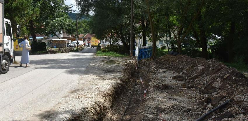 U toku radovi na izgradnji mosta preko rijeke Goruše u naselju Loznik