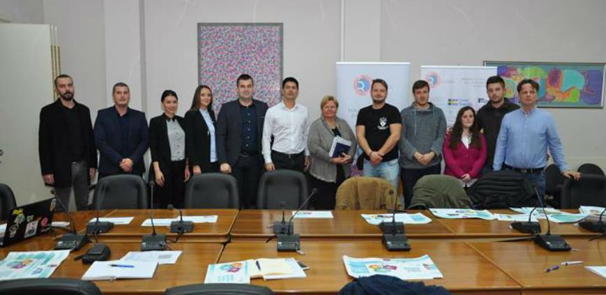 Omladinska banka u Prijedoru podržala 10 projekata mladih i dva mikrobiznisa