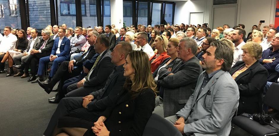 Uspješni Bosanci i Hercegovci "U tuđoj avliji"