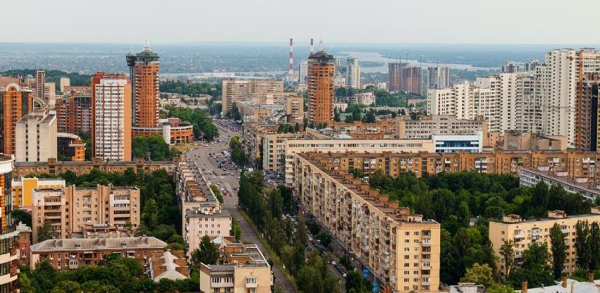 Ukrajina u novom "lockdownu", u Mađarskoj policijski sat do veljače
