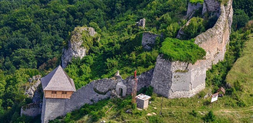 U planu povezivanje žičarom Kulen Vakufa sa srednjovjekovnim gradom Ostrovica