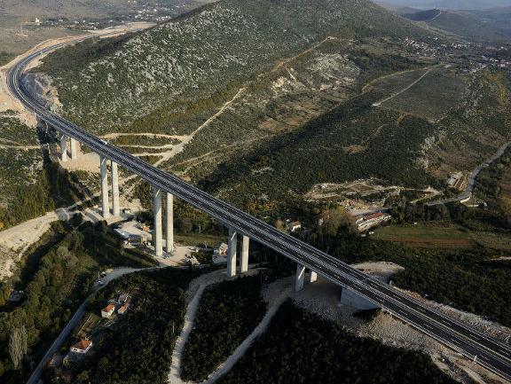 Autocestom se povezuje Počitelj i Međugorje