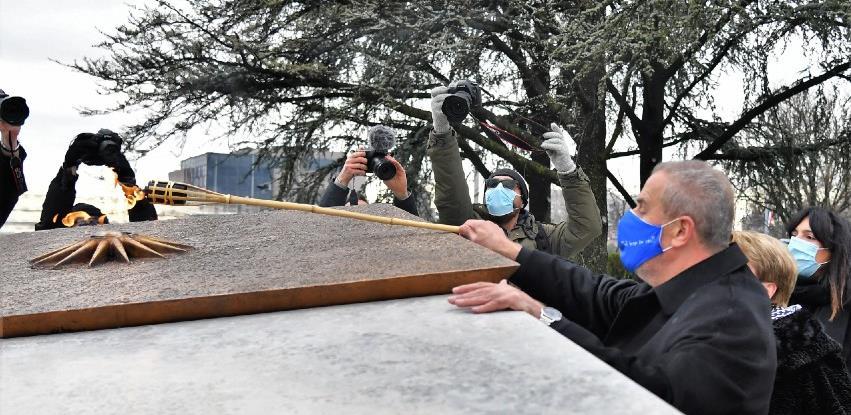 U Zagrebu otvoren Spomenik domovini, vječni plamen izradila firma Grizelj