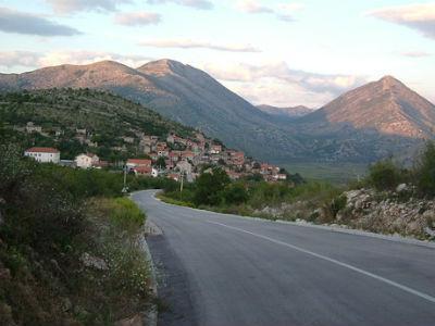 Loša cestovna infrastruktura od Slanog do Mostara prepreka razvoju Ravnog