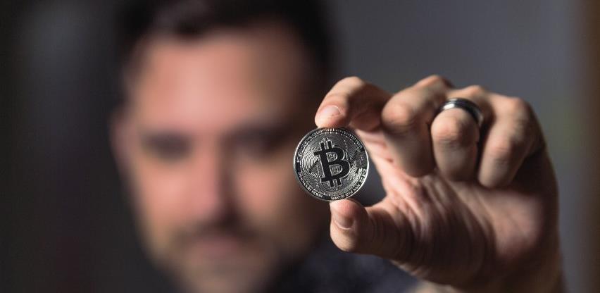 Bitcoin probio i razinu od 23.000 dolara