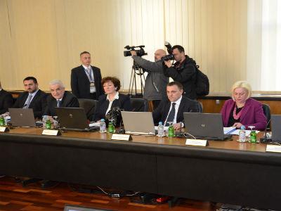 Vlada traži informacije o zakonima u proceduri koji nisu razmatrani