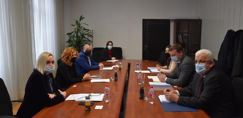 Sistemski riješiti funkcioniranje referentne laboratorije Veterinarskog fakulteta