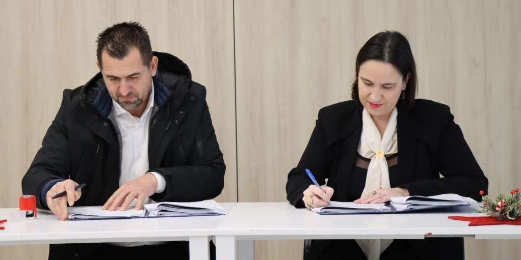 potpisivanje ugovora