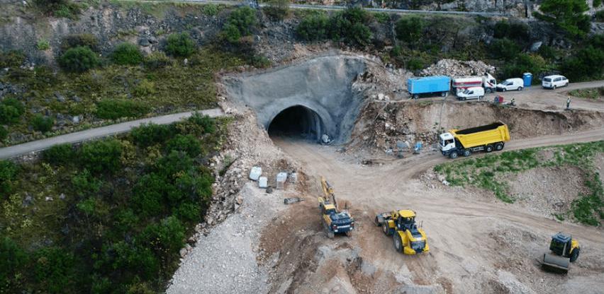 Bh. kompanije izvršile probijanje prvog tunela na otoku Braču