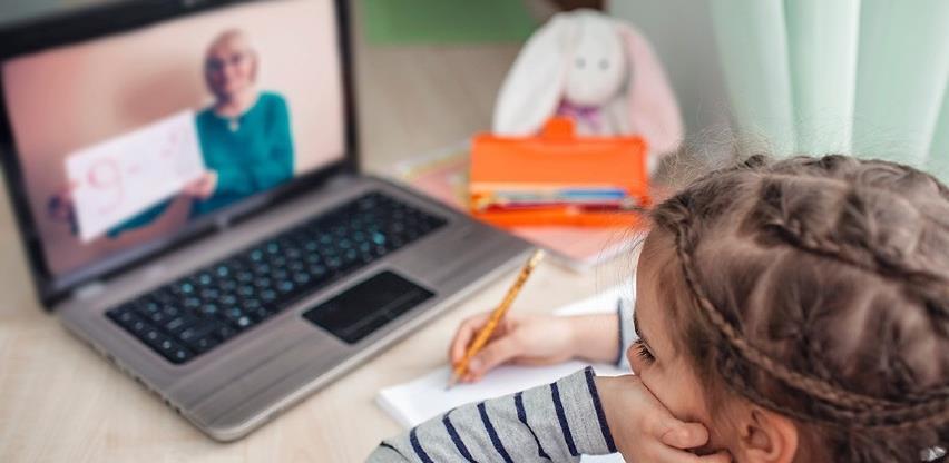 Za online nastavu se izjasnilo 60 posto nastavnika