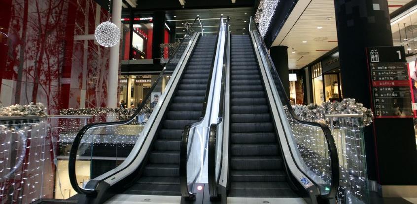 Nove mjere u Srbiji: Vikendom neće raditi ugostitelji, tržni centri...