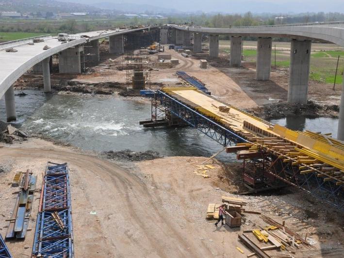 Mašinerija i 250 radnika punom parom grade zaobilaznicu