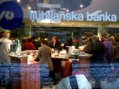 Slovenija se nagodila s podnositeljima tužbi o isplati devizne štednje