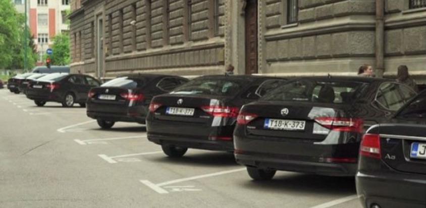 Predsjedništvo BiH na tenderu tražilo automobil za prevoz djece