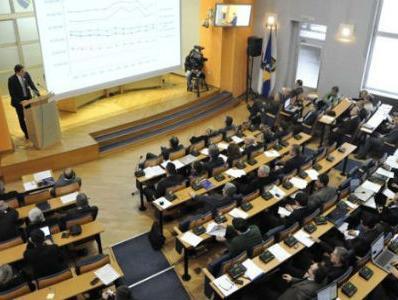 Plaće i naknade članova organa uprava napokon zakonski ograničene