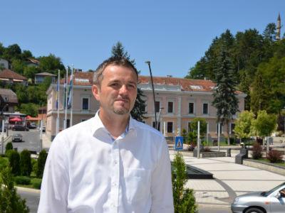 Nermin Ogrešević: Čovjek koji je probudio Cazin