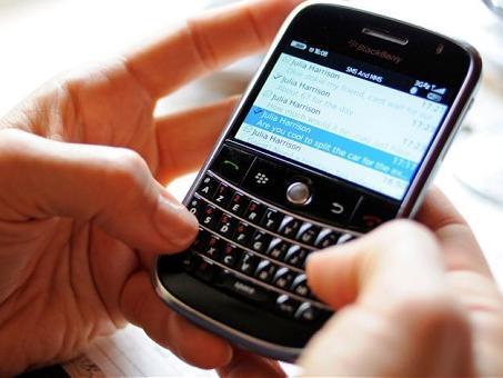 Evropska komisija najavljuje ukidanje rominga unutar EU