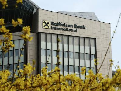 Dobit Raiffeisen Bank International 383 milijuna eura