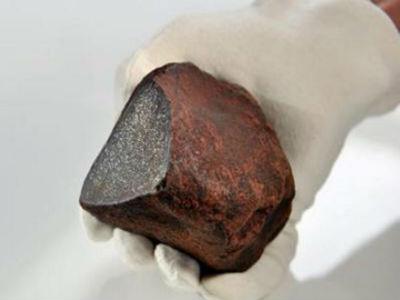 Na aukciji u Parizu prodani meteoriti