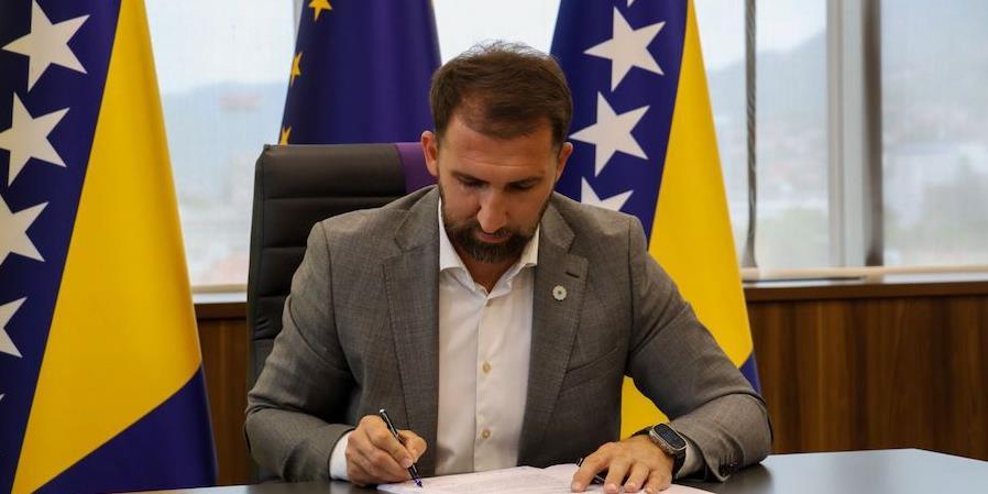adnan delić
