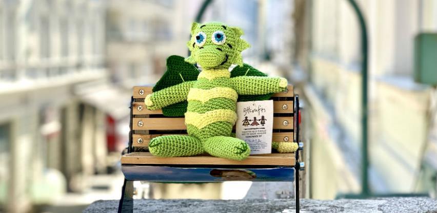 Vrijedne ruke članica BH Craftsa isplele Sberbank maskotu