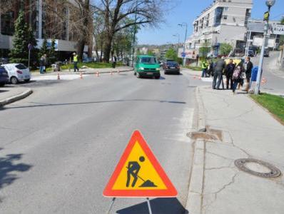Obnova ''zebri'' na 300 pješačkih prelaza u Centru