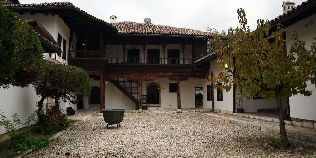 svrzina kuća