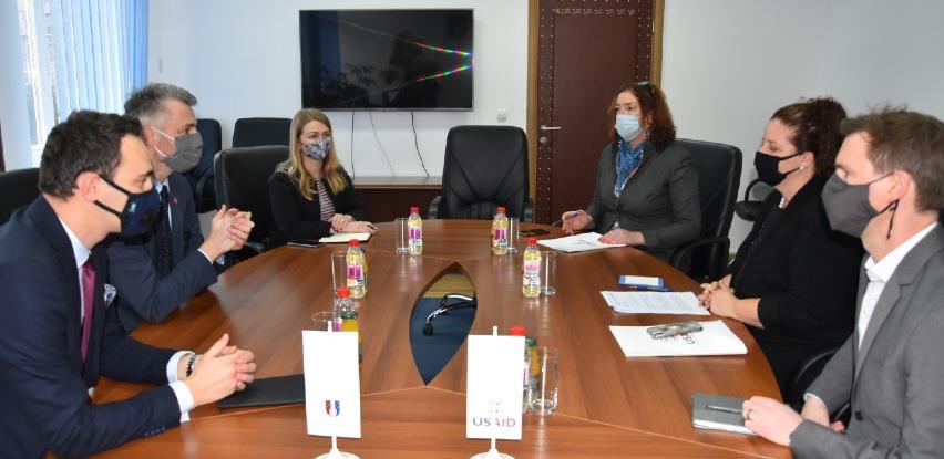 Cilj USAID-a je da BiH pomogne da funkcioniše bez strane pomoći