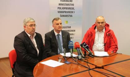 Potpisan sporazum o programu poticaja u poljoprivredi za 2013