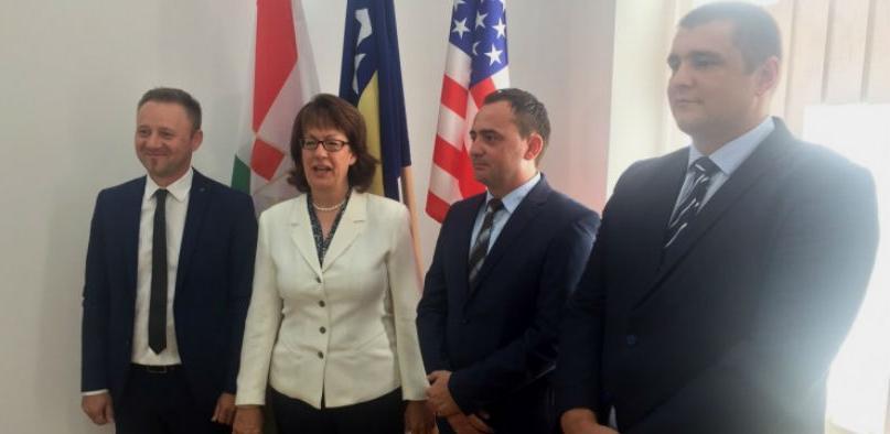 Cormack: Ako imaju posao, mladi ljudi će ostati u BiH
