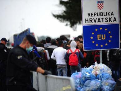 Granični prelaz Šid otvoren, na Bartovcima kolona kamiona