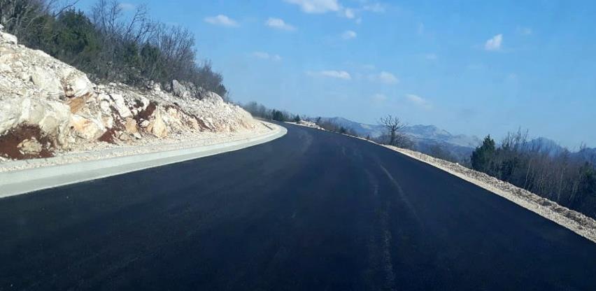 cesta neum stolac