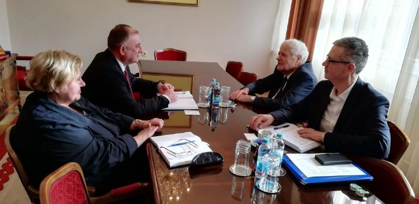 Prijedor i Velika Kladuša sarađuju na projektu plantažnog uzgoja kestena