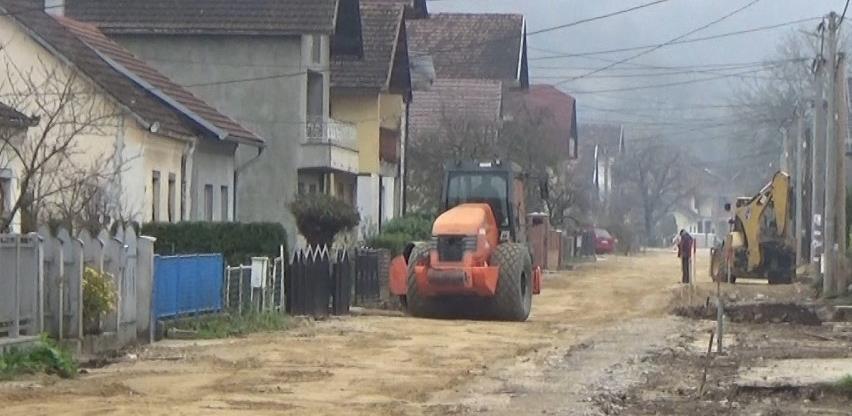 U toku pripremni radovi za asfaltiranje Prvomajske ulice