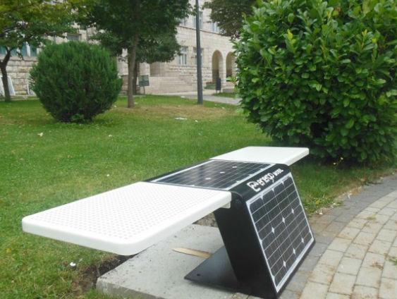 Posušje dobilo prvu solarnu klupu