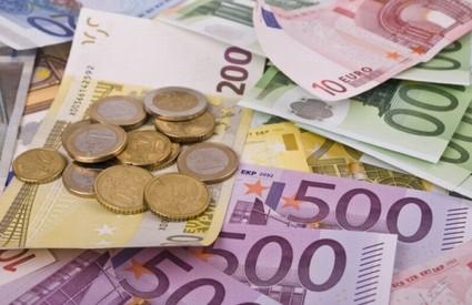 Zamrznuta potražnja smanjila kredite u eurozoni