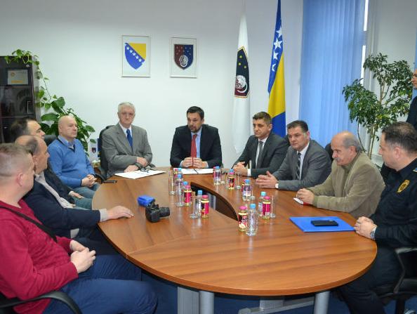 Veća osnovica uposlenima u srednjem obrazovanju i ustanovama kulture
