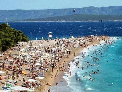 Na Jadranu ovog ljeta radi oko 30.000 sezonaca iz BiH