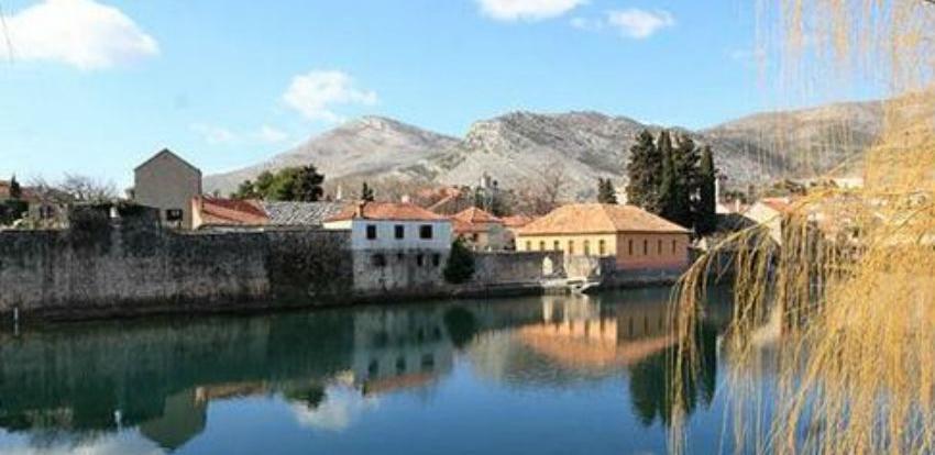 Počela obnova preostalog dijela zidina trebinjskog Starog grada