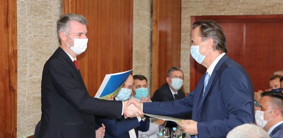 Čelnici Vlada o rješavanju problema putne povezanosti Sarajeva i Tuzle