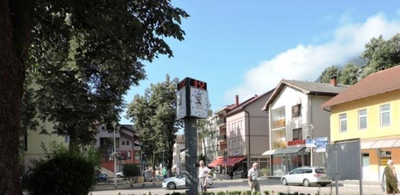 Predat na upotrebu javni gradski sat