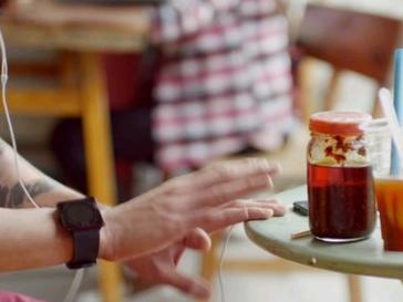 Je li Apple u reklami za iPhone prikazao izgled svog iWatcha?