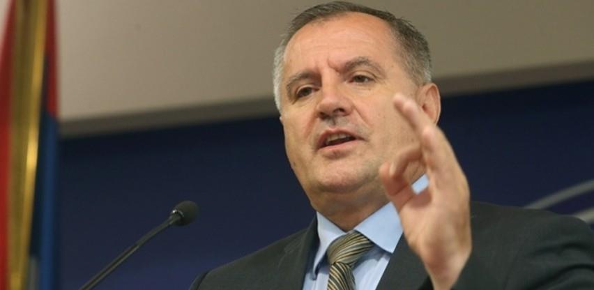 Višković: Nema povratka u školske klupe u RS-u
