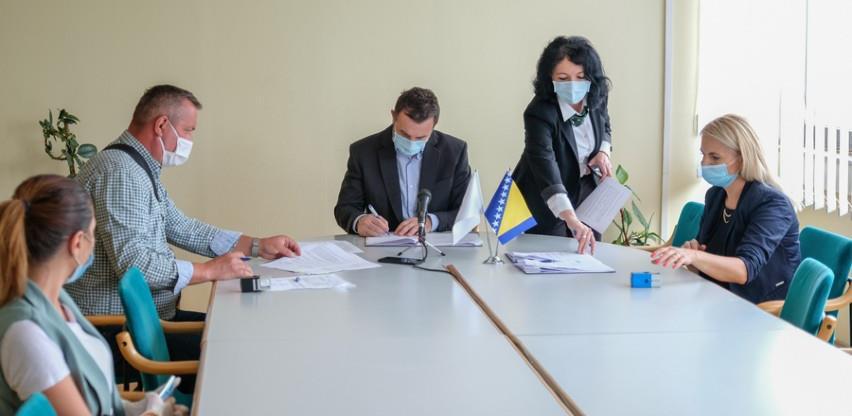 Potpisani ugovori za izvođenje radova na asfaltiranju 20 ulica u Novom Gradu