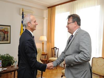 Nikšić-Lidington: Najavljena podrška BiH u oporavku od poplava