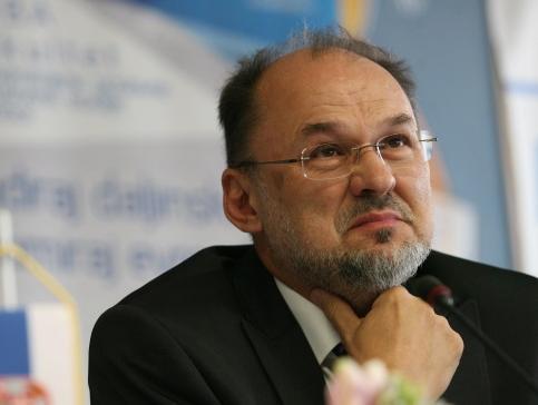 Kacin: Srbiji ne prijeti opasnost od uvođenja viza