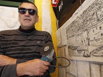 Albert Krtalić: Slikar koji slika brusilicom