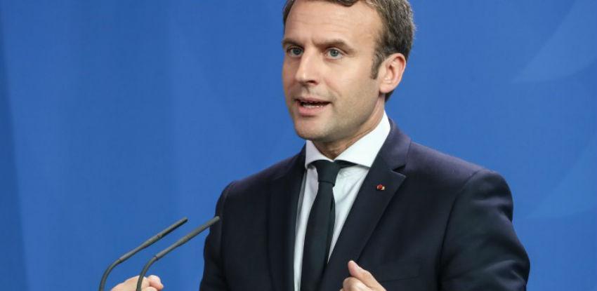 Macron poručio da Rusiji neće biti ukinute sankcije zbog Ukrajine