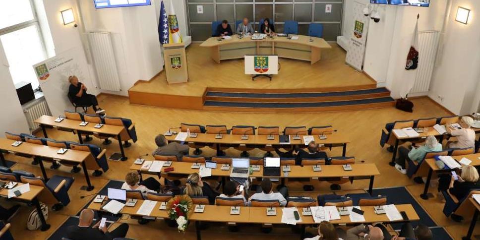 CENTAR