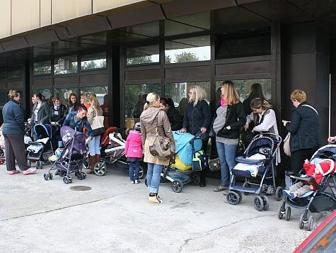 Naknade zaposlenim porodiljama u ZDK-u od januara u punom iznosu